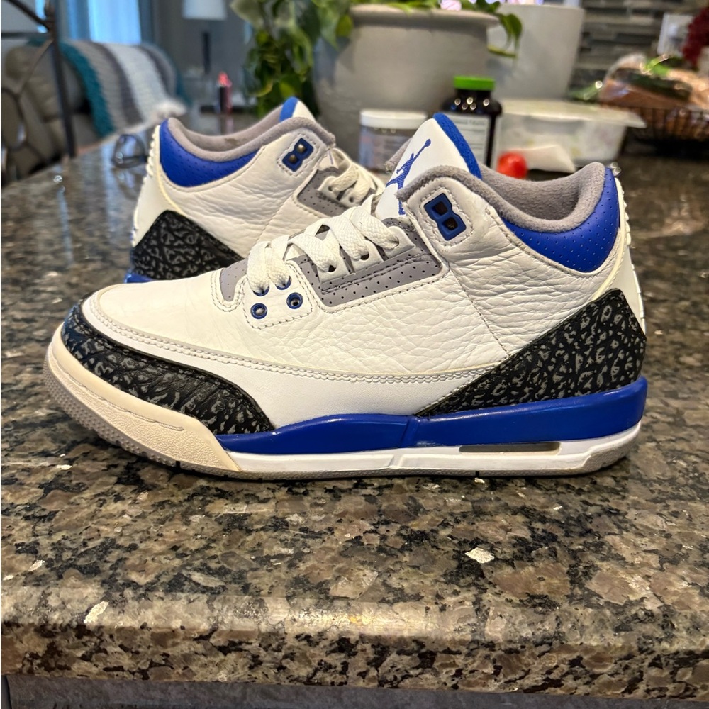 Boys Nike Air Jordan 3 Retro Racer Blue Sneakers